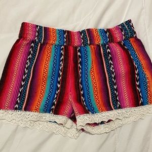 Print Shorts w/ Lace trim